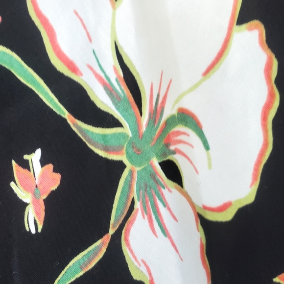 Flowy Flower Skirt - Picture 3 of 5